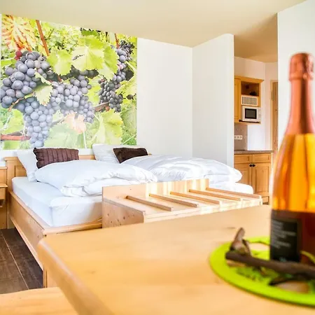 Gaestehaus Weingut Politschek Bad Friedrichshall