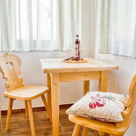 Gaestehaus Weingut Politschek * Bad Friedrichshall