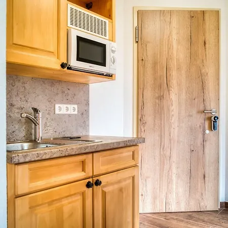 Apartment Gaestehaus Weingut Politschek Bad Friedrichshall