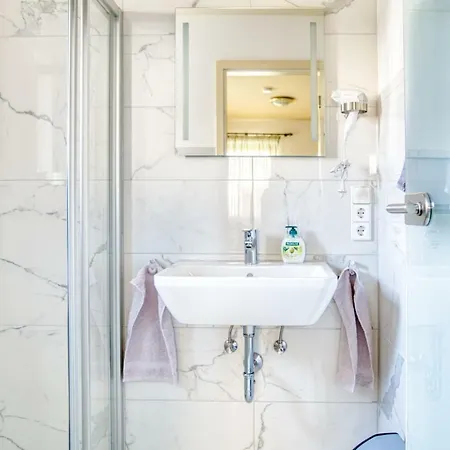 Apartment Weingut Politschek Bad Friedrichshall