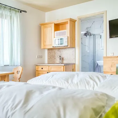 Gaestehaus Weingut Politschek Apartment *