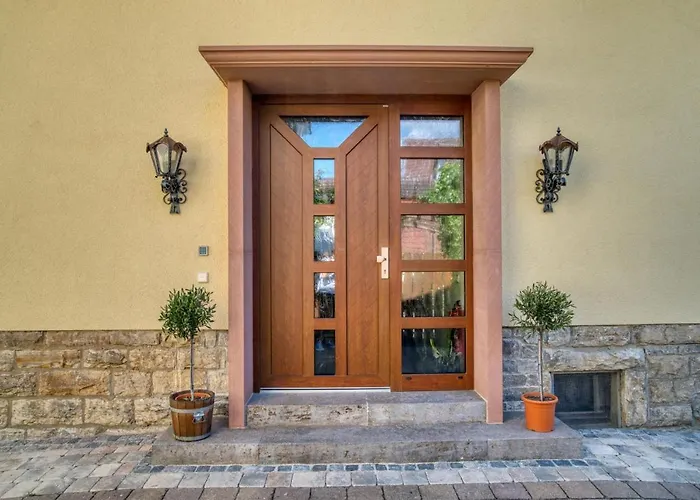 Gaestehaus Weingut Politschek * באד פרידריכסהל