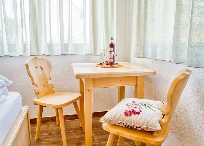 Gaestehaus Weingut Politschek * באד פרידריכסהל