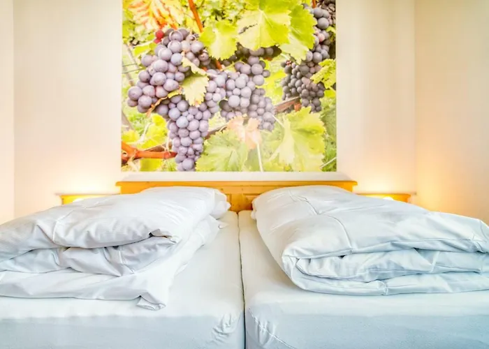 Gaestehaus Weingut Politschek דירה באד פרידריכסהל